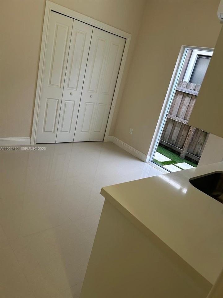 14434 Sw 14th St #1 - Photo 5 of 10