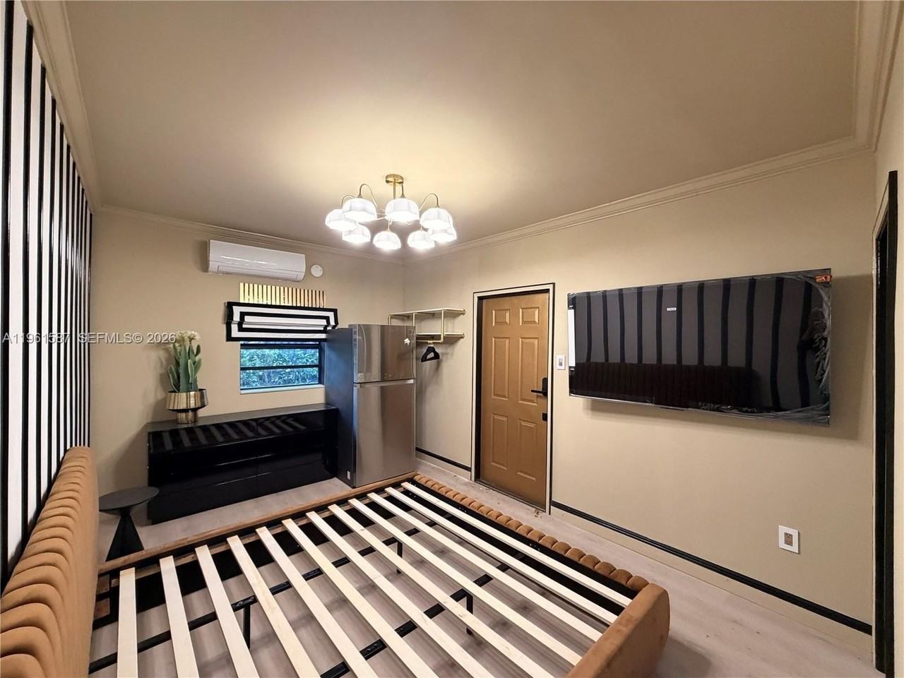 920 Sw 50th Ave - Photo 7 of 42