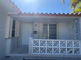 2752 Sw 25th Ter #B - Photo 1 of 1