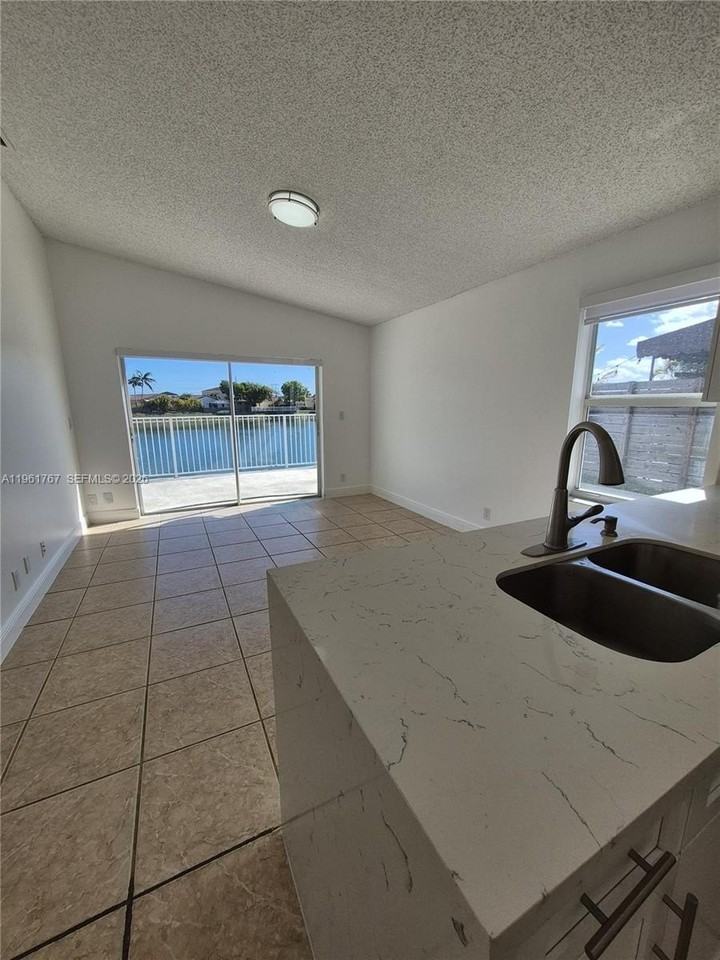 16955 Sw 142nd Pl - Photo 6 of 26