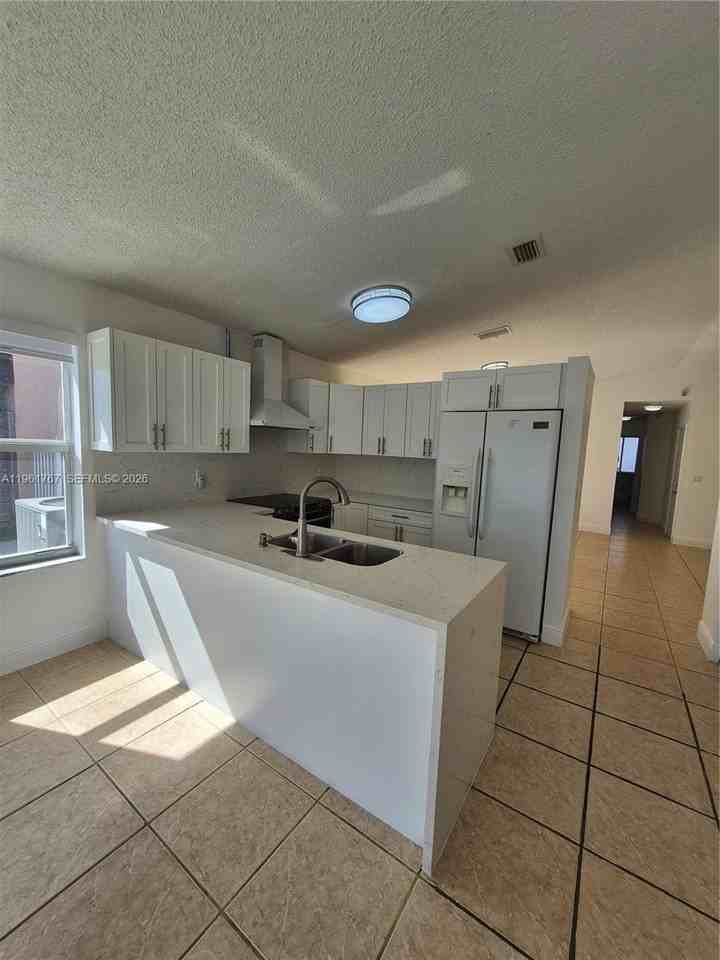 16955 Sw 142nd Pl - Photo 7 of 26