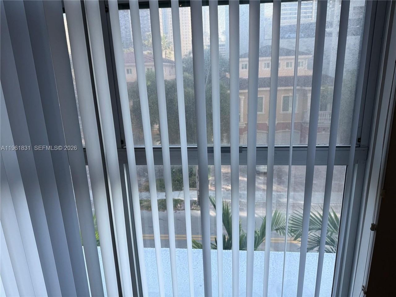 437 Sw 4th Ave #303 - Photo 5 of 13