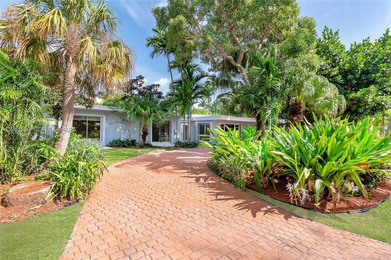 310 Harbor Ct #0 - Photo 2 of 22