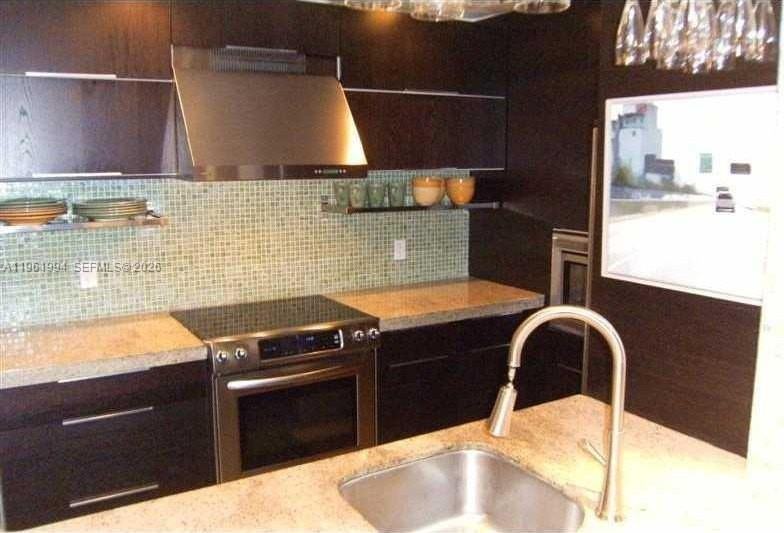 2642 Nw 33rd St #1905 - Photo 2 of 8