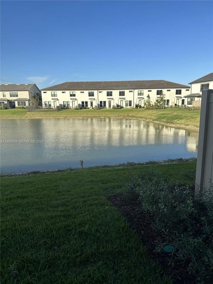 2163 Appleton Cir S #ALL - Photo 2 of 15