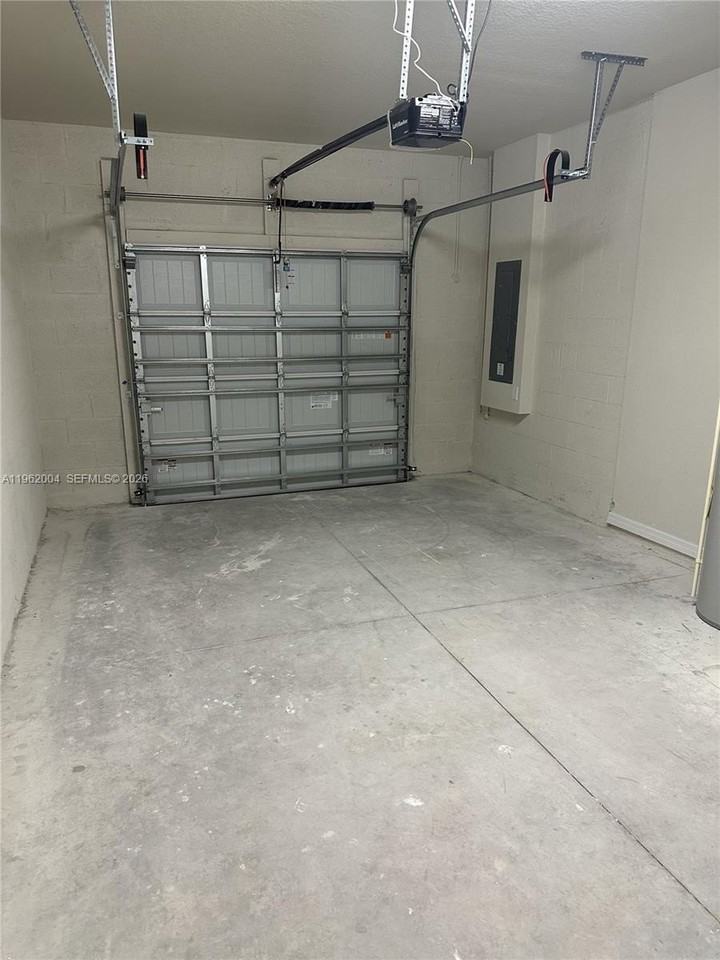 2163 Appleton Cir S #ALL - Photo 5 of 15