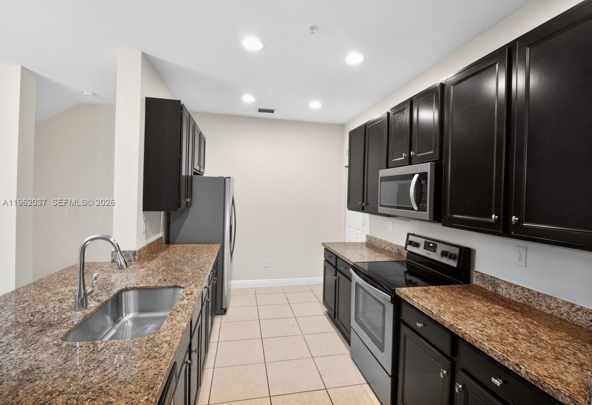 1032 Sw 147th Ave #10101 - Photo 4 of 17