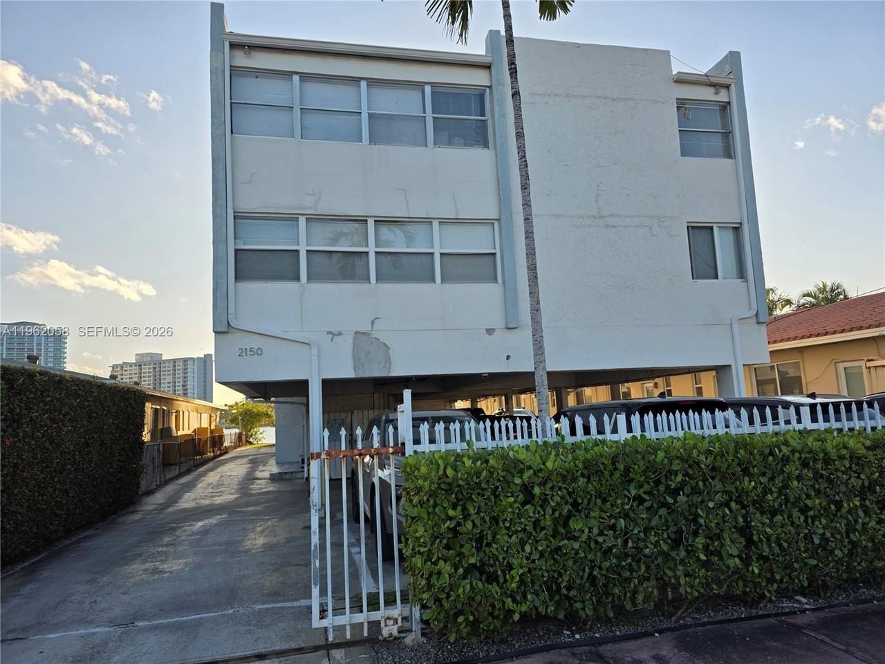 2150 Bay Dr #11 - Photo 6 of 9