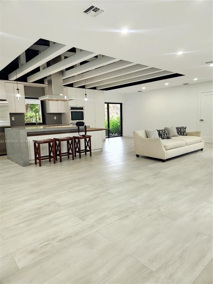 470 Petersburg Ter #470 - Photo 5 of 50