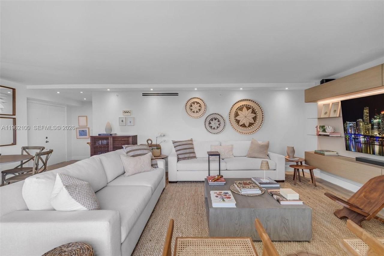 609 Ocean Dr #4G - Photo 7 of 39