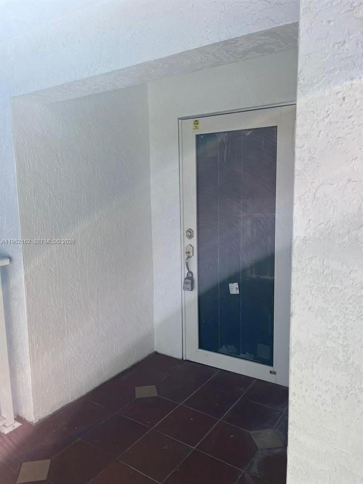 2138 Nw 26th St #B - Photo 6 of 17