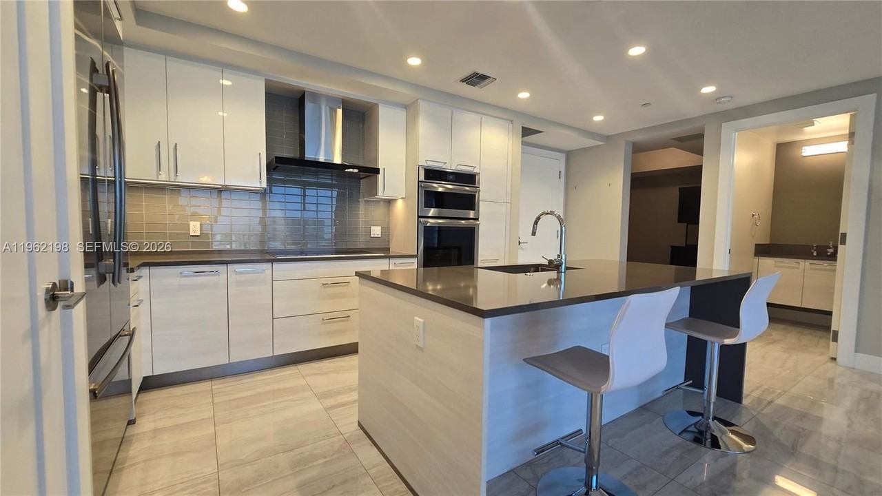 100 E Las Olas Blvd #2202 - Photo 6 of 50