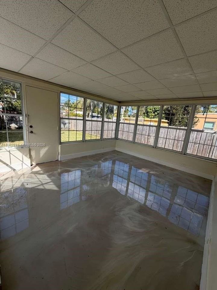 1621 S 16th Ave #0 - Photo 3 of 10