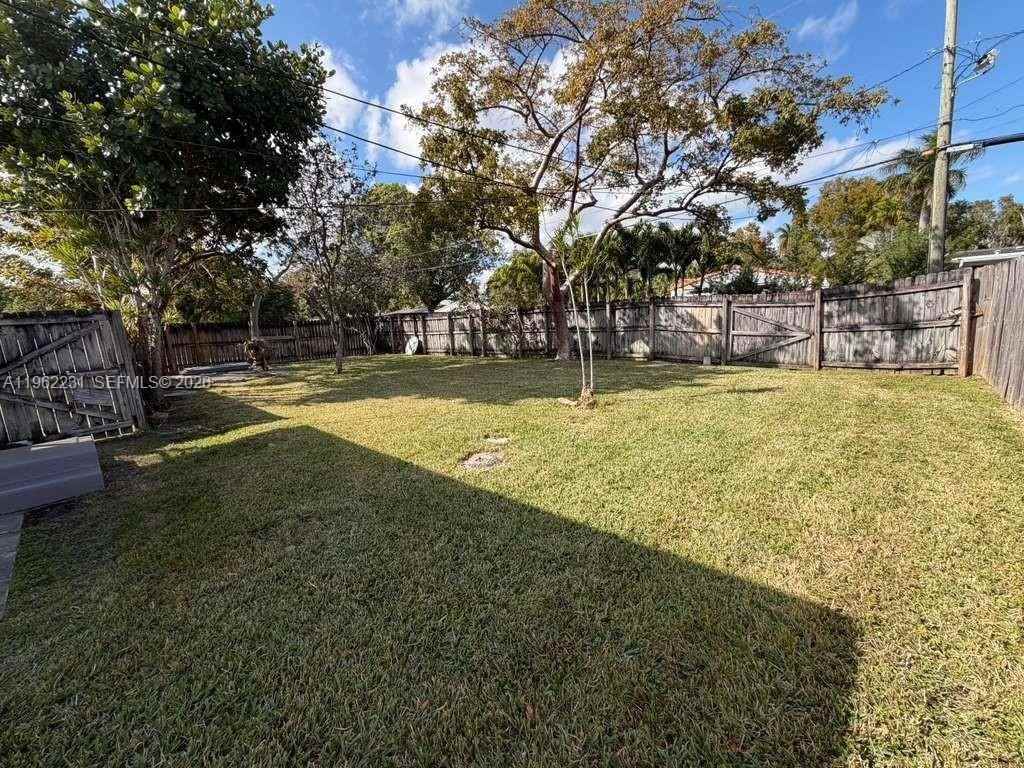 1621 S 16th Ave #0 - Photo 7 of 10