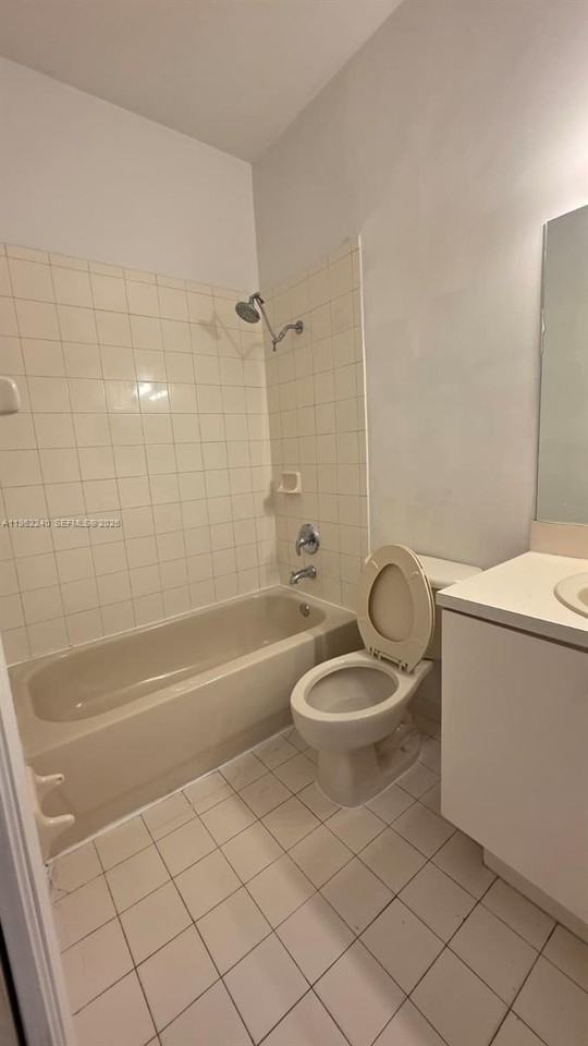 148 Sw 15th Rd #148 - Photo 7 of 19