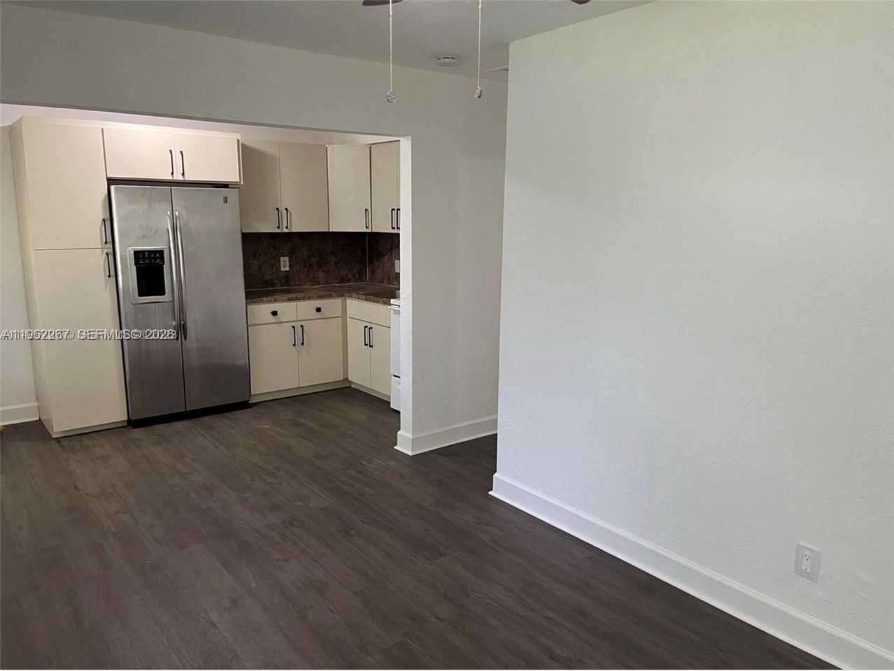 6028 Sw 27th St #R - Photo 2 of 16