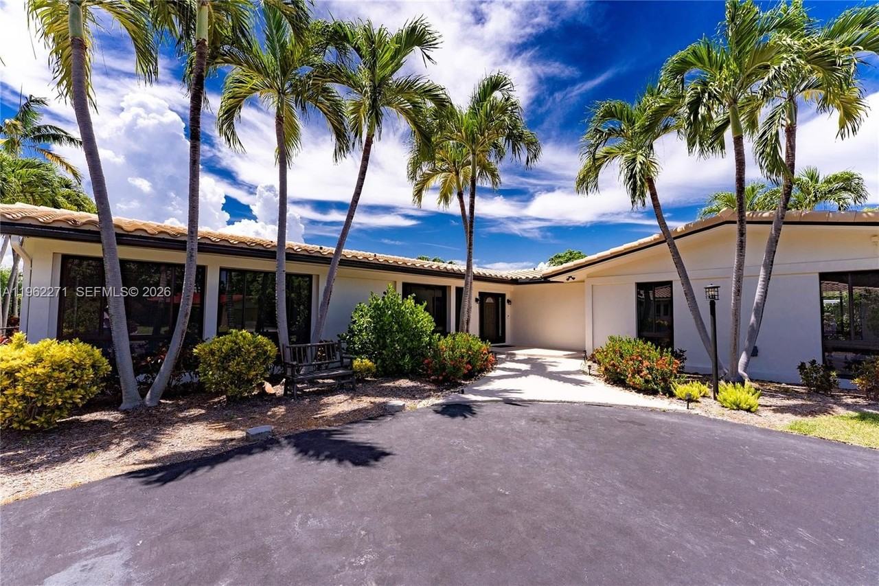 636 Hibiscus Dr #0 - Photo 2 of 50