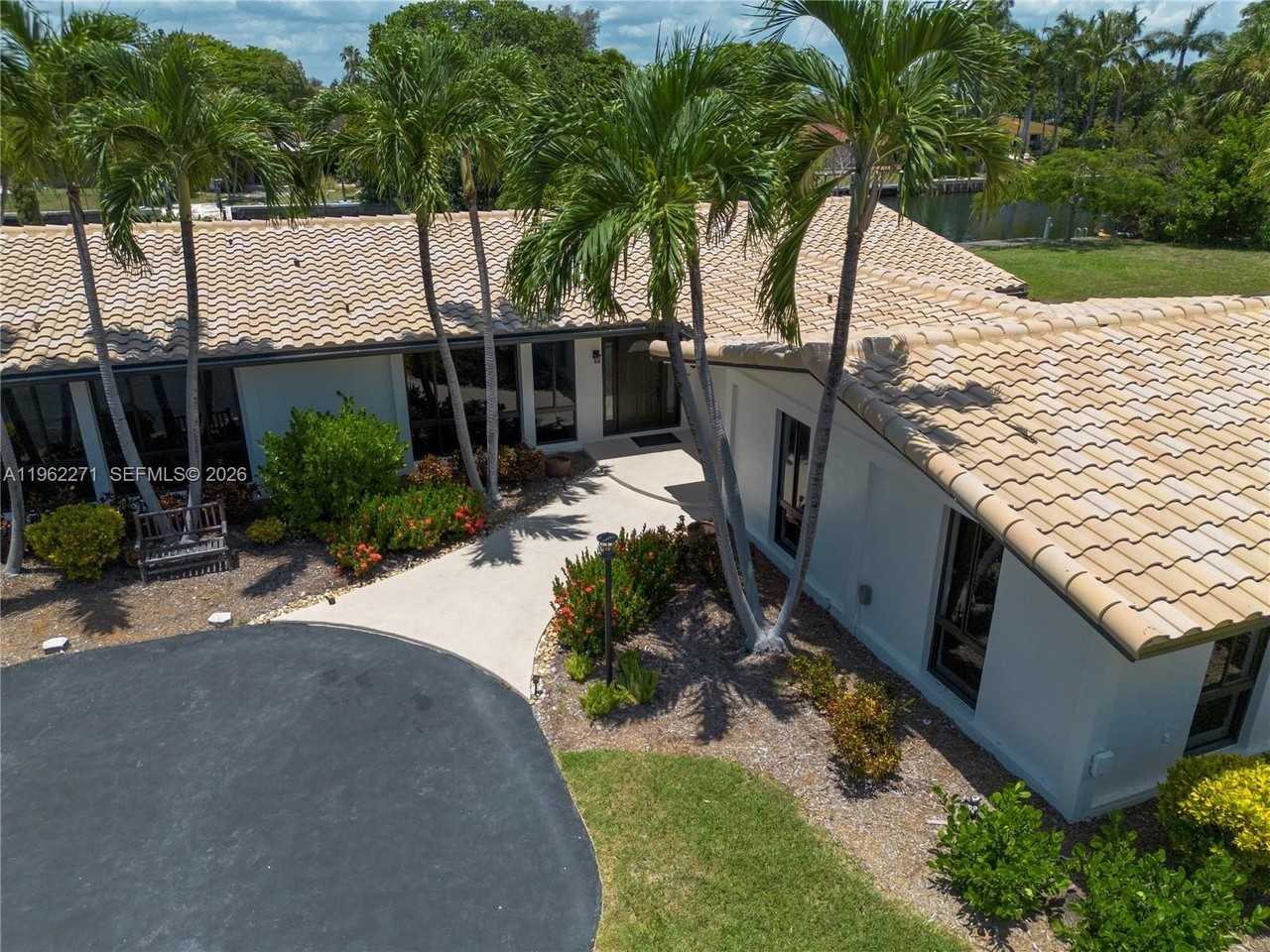 636 Hibiscus Dr #0 - Photo 3 of 50