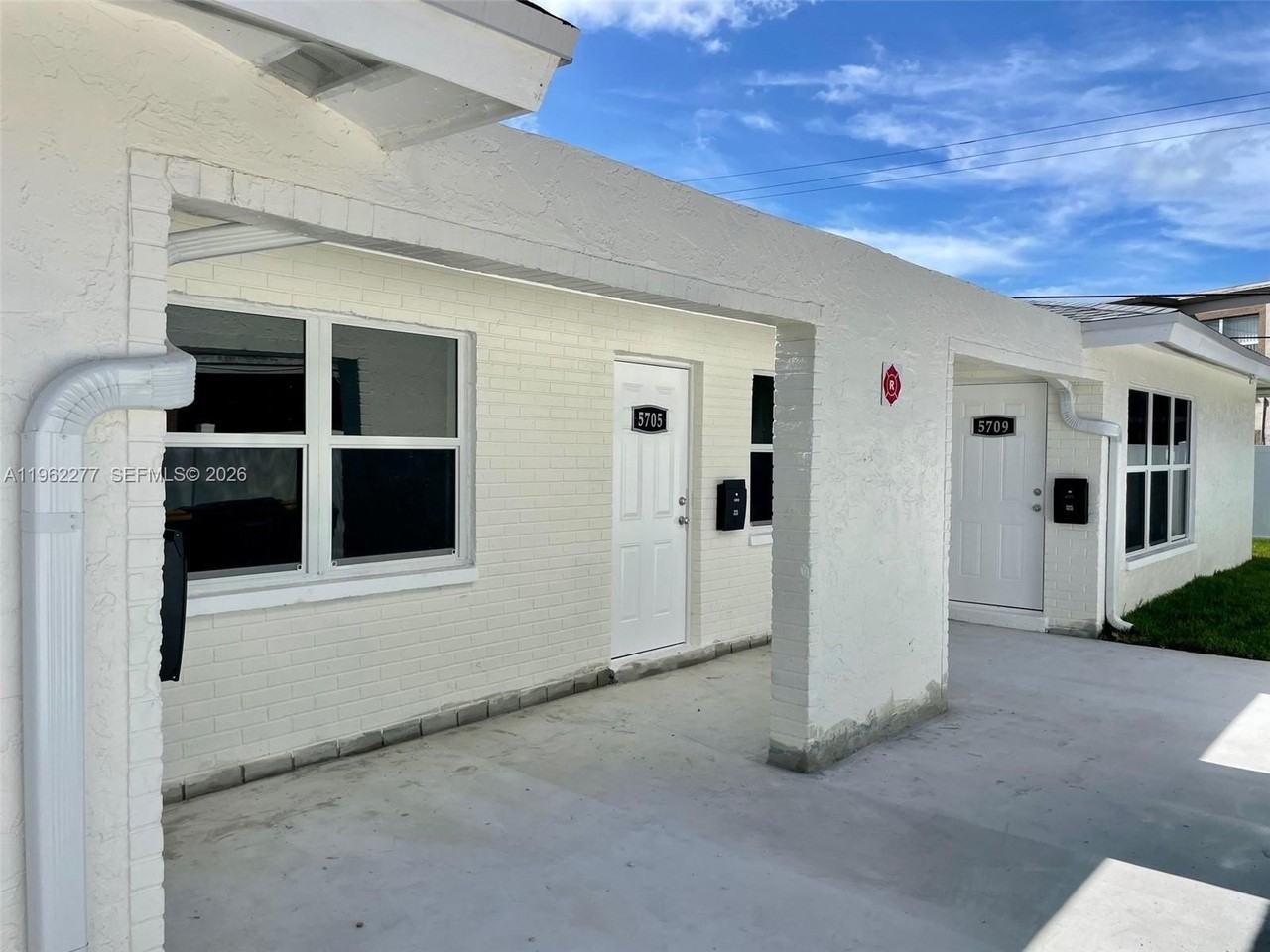 5701 Nw 28th St #1-3 - Photo 5 of 34