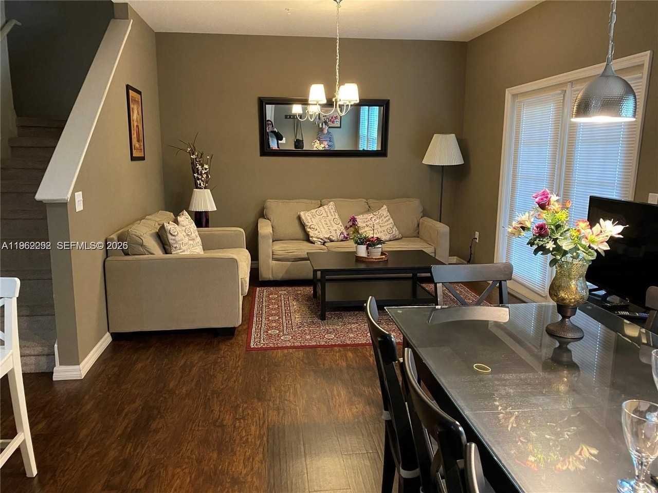 3209 Gold Ln - Photo 6 of 20