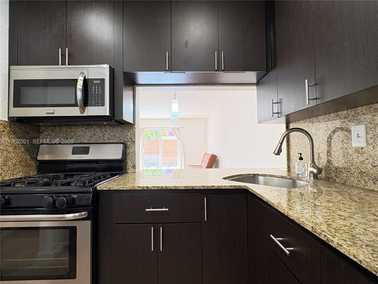 8600 Sw 67th Ave #915 - Photo 5 of 23