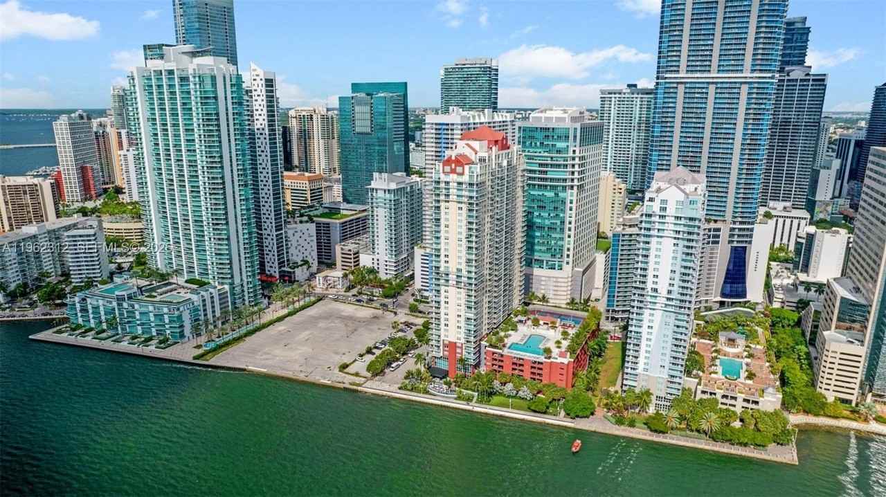 1155 Brickell Bay Dr #2203