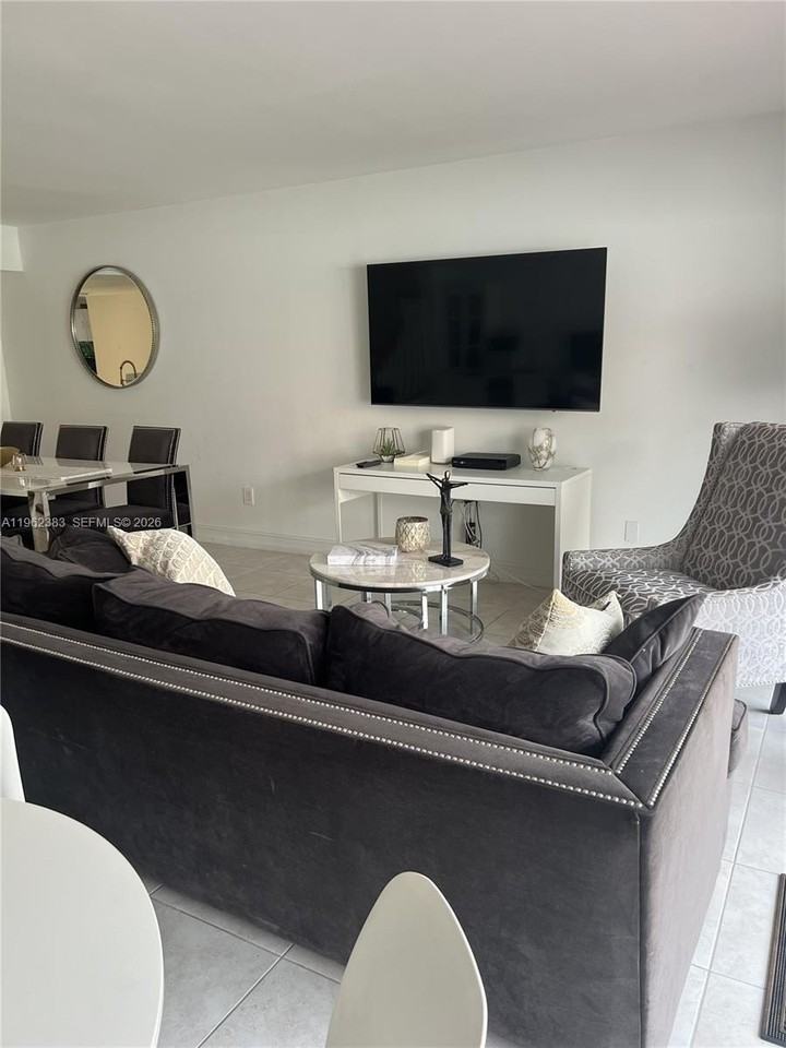 3535 Magellan Cir #524 - Photo 4 of 34