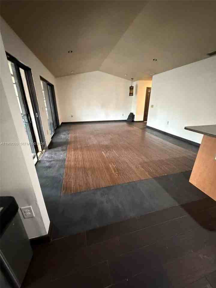 9850 Nw 15th Ct #9850 - Photo 7 of 24