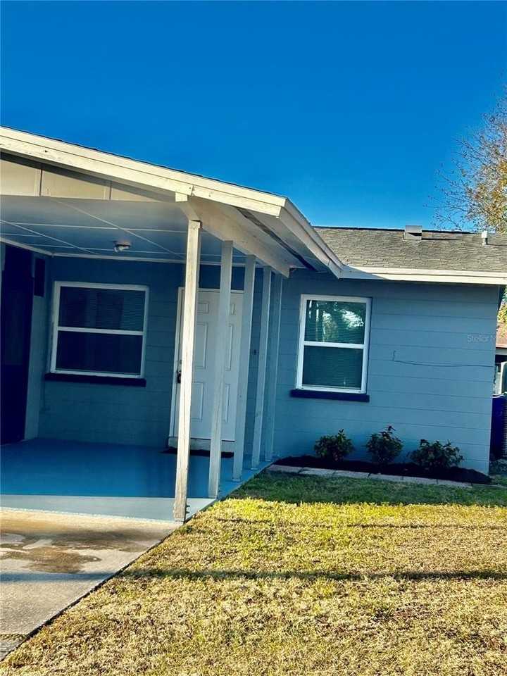 2314 20th Ave W - Photo 3 of 17