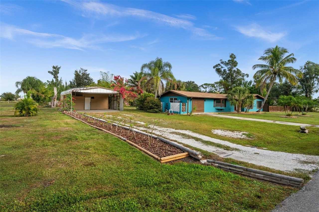 15380 Sunkist Dr - Photo 4 of 50