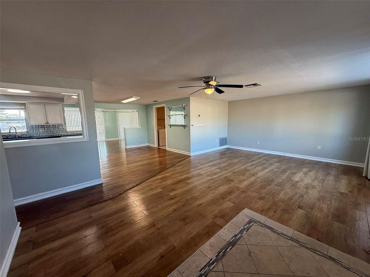 121 Carlisle Ave Nw - Photo 2 of 26