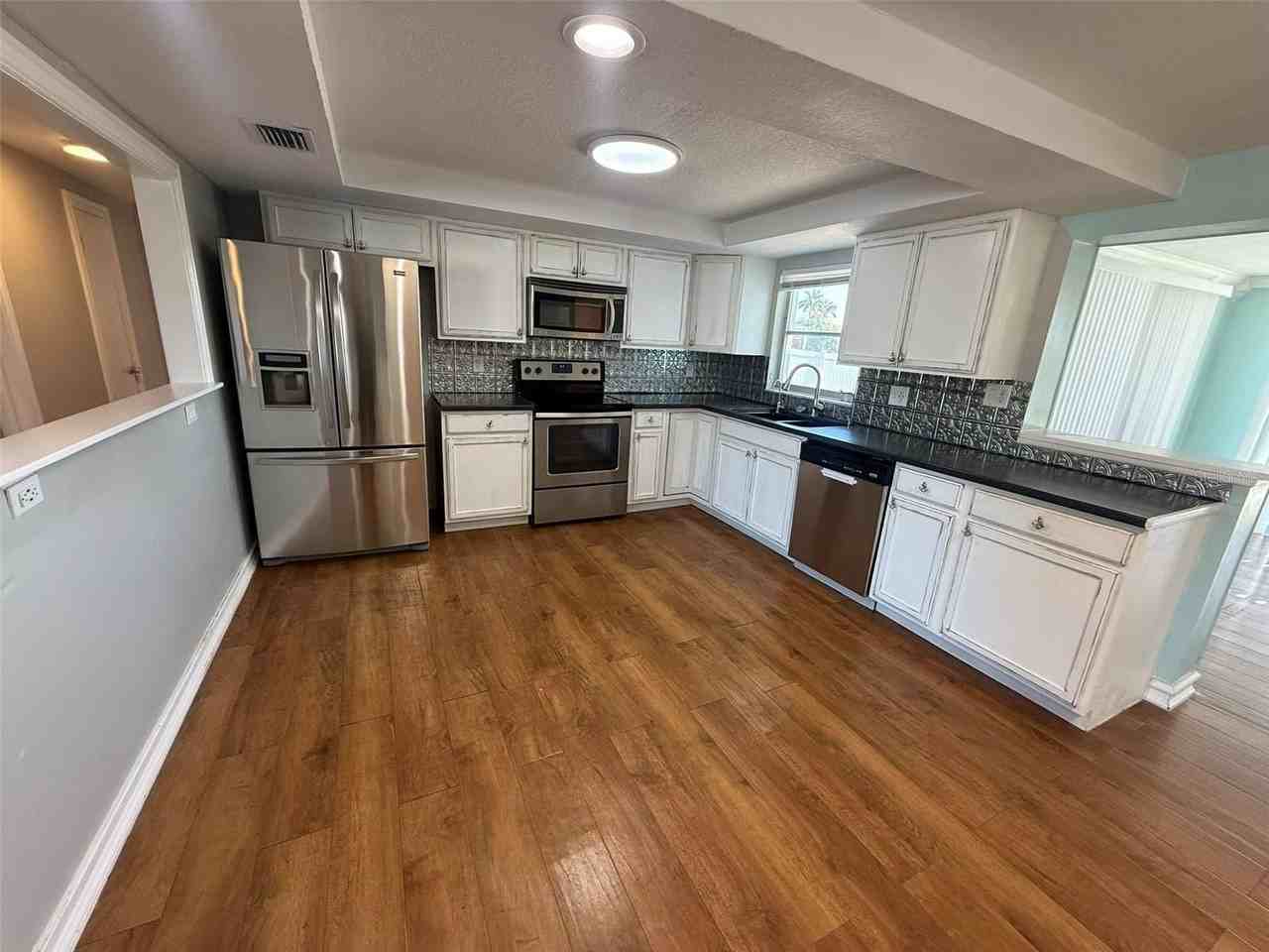 121 Carlisle Ave Nw - Photo 5 of 26