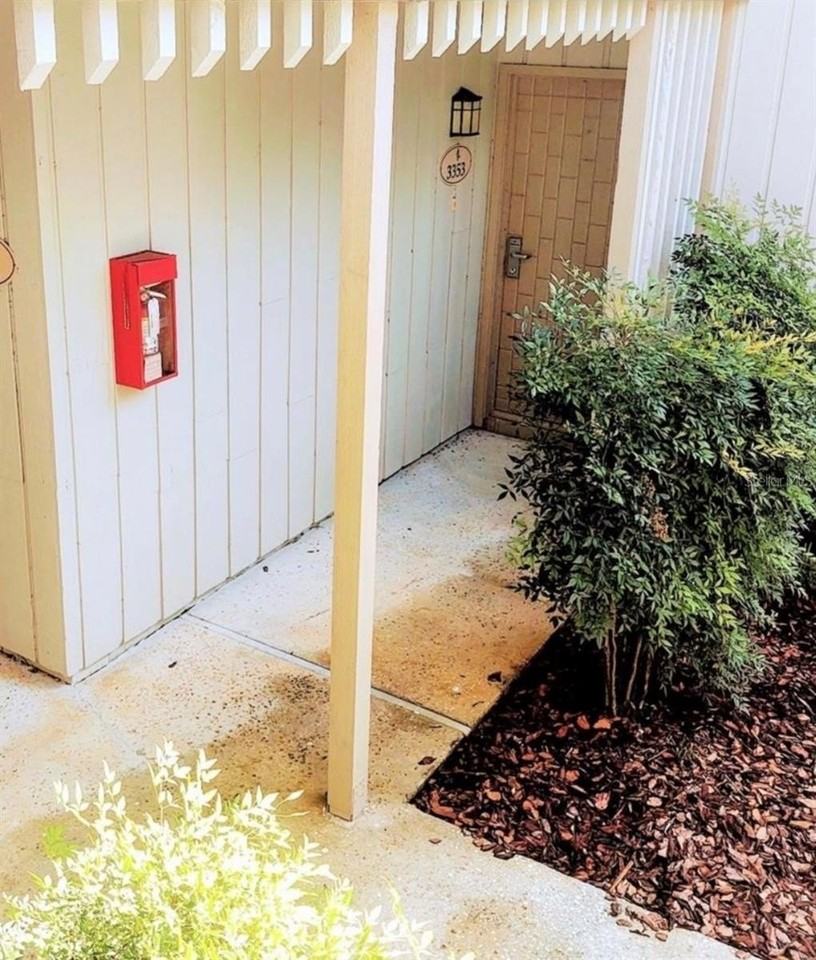 3353 Camelot Dr #3353