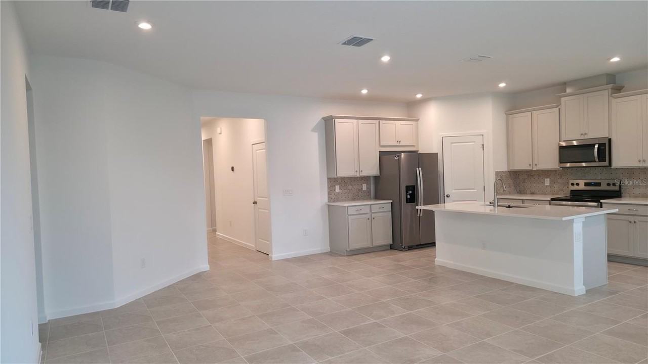 460 FREE RANGE DRIVE - Photo 6 of 18