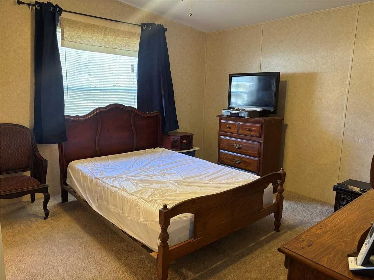 1916 Spring Ave - Photo 4 of 15