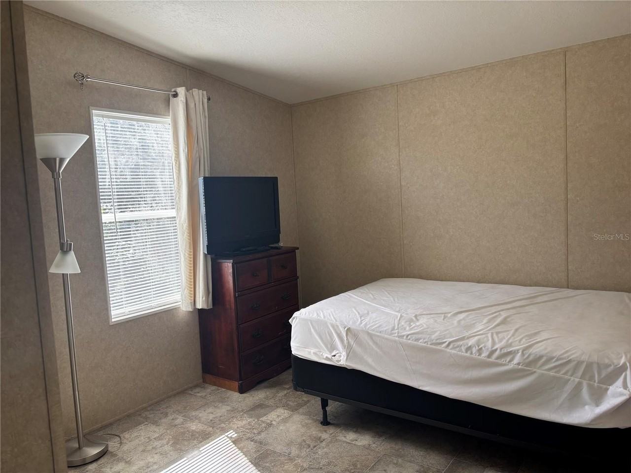 1916 Spring Ave - Photo 6 of 15