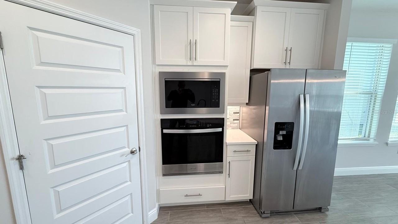 17834 Adrift Rd - Photo 6 of 35