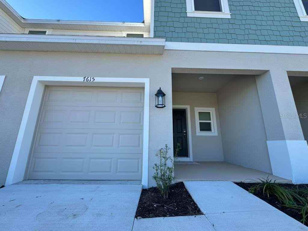 7615 Waterscape Dr - Photo 3 of 24