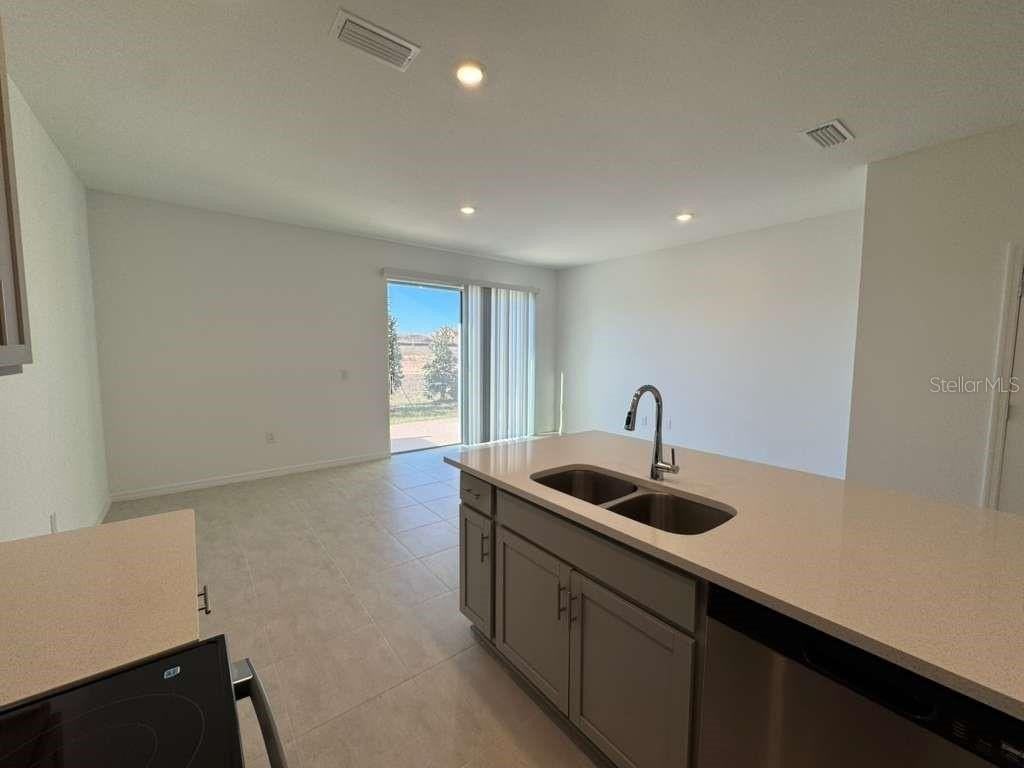 7615 Waterscape Dr - Photo 7 of 24