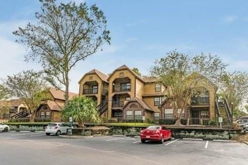 340 Forestway Cir #302