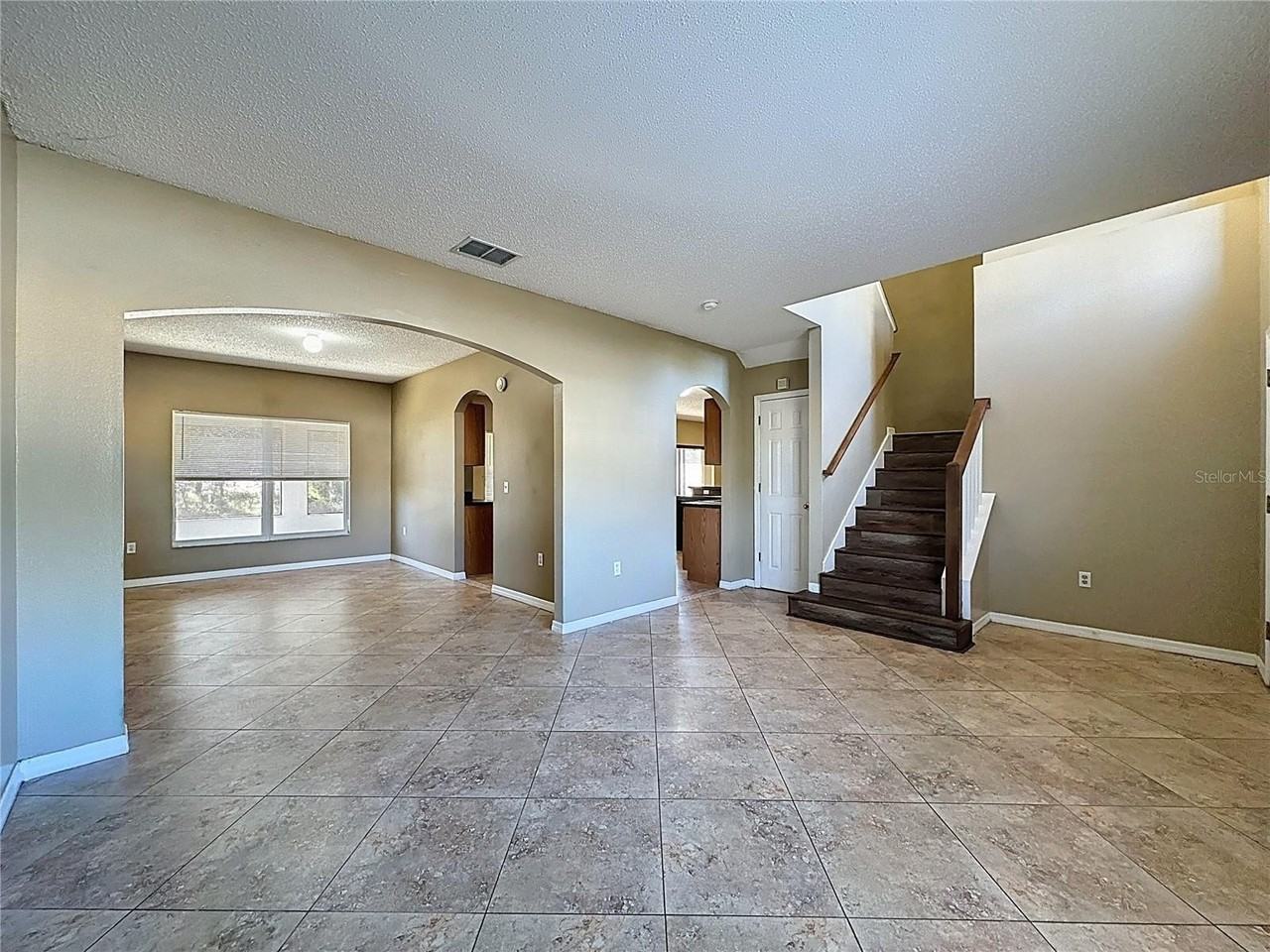 416 Gannet Ct - Photo 3 of 45