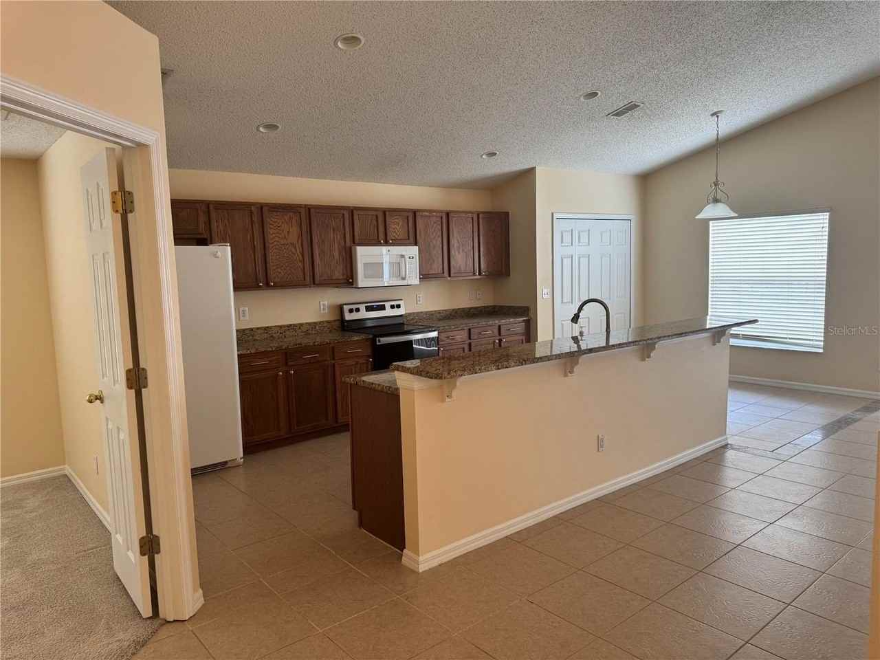 106 Delancey Dr - Photo 4 of 10