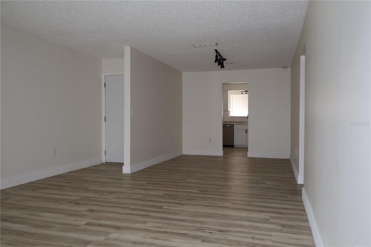 4213 S Semoran Blvd #9 - Photo 5 of 13