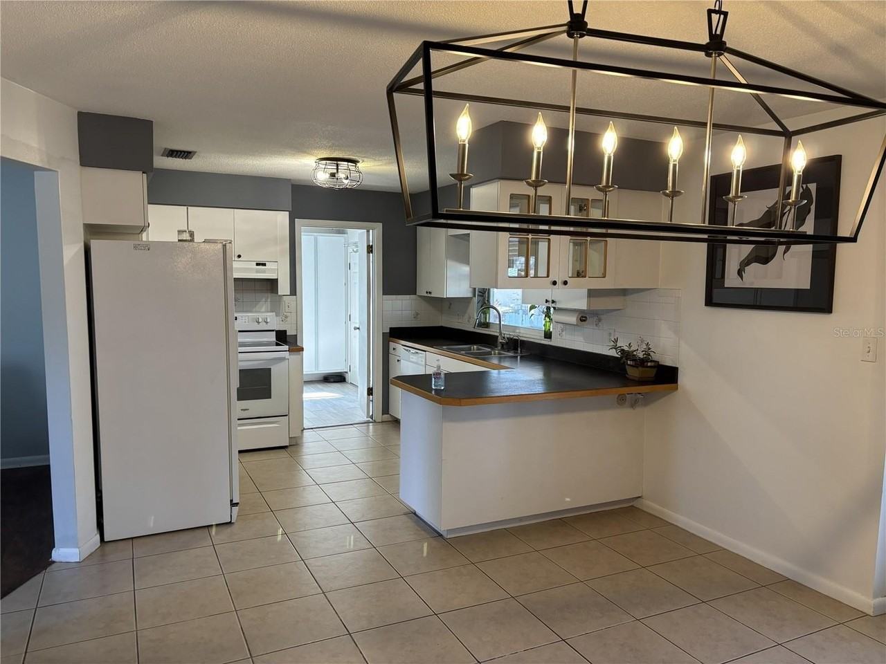 6106 Lawncrest Pl - Photo 4 of 13