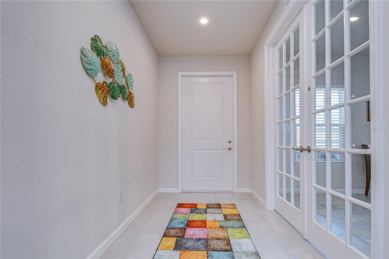 10422 Gliding Eagle Way - Photo 5 of 50