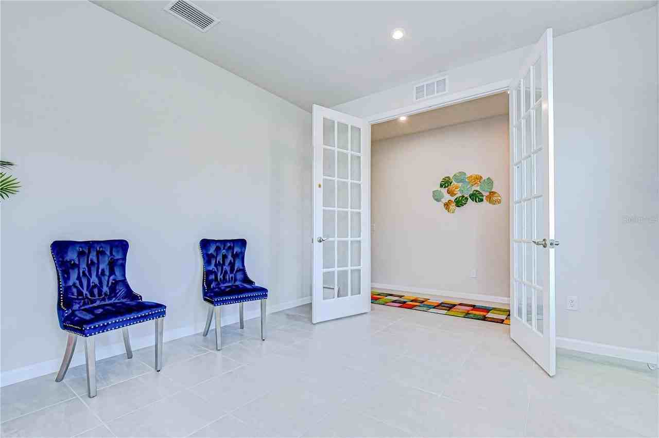 10422 Gliding Eagle Way - Photo 7 of 50