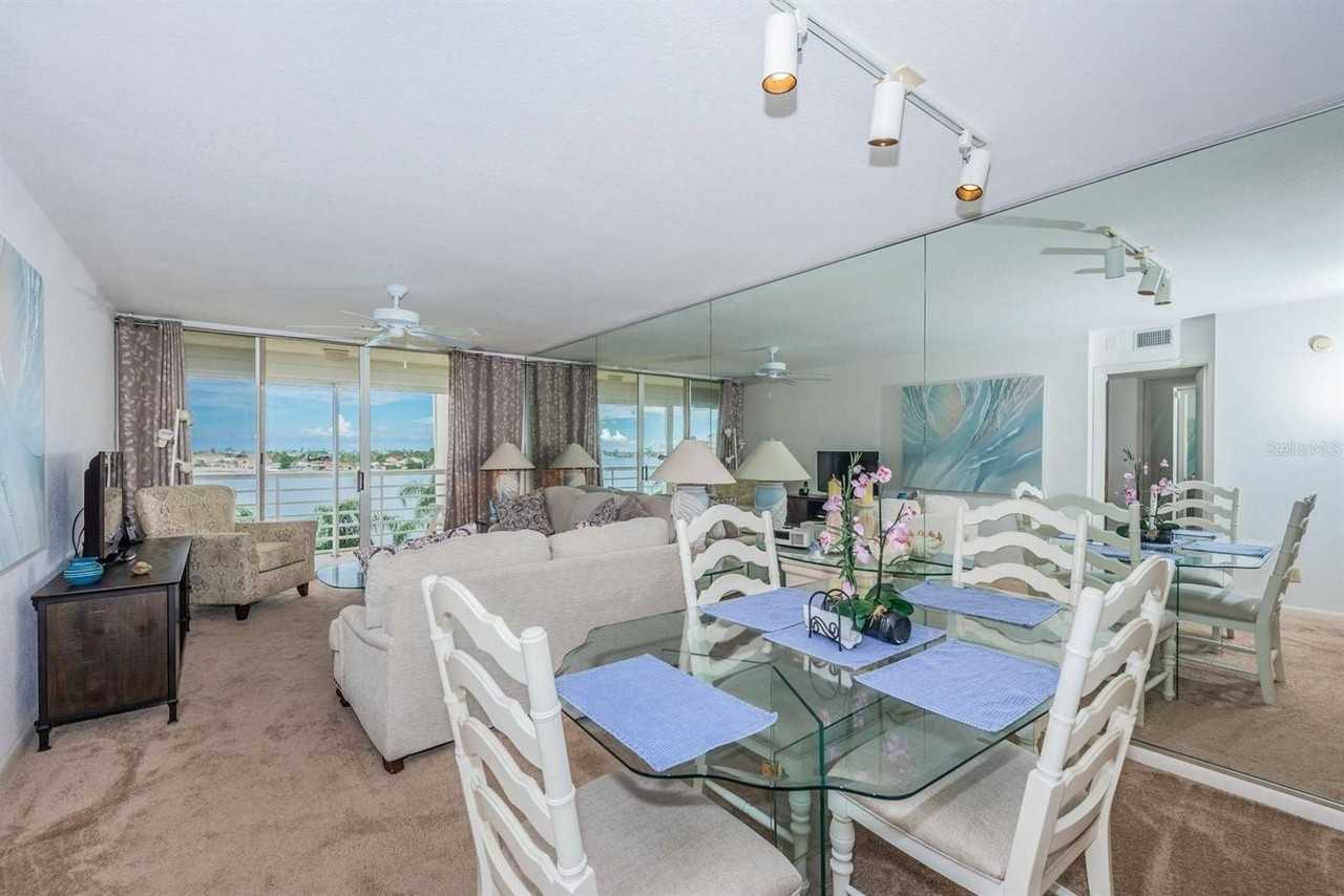 6001 Bahia Del Mar Cir #527 - Photo 6 of 26