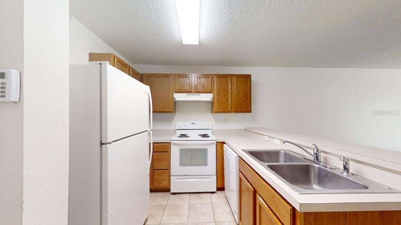 4121 Winding River Way - Photo 3 of 24