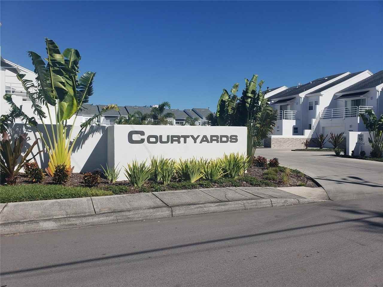 2961 W Knights Ave - Photo 2 of 18