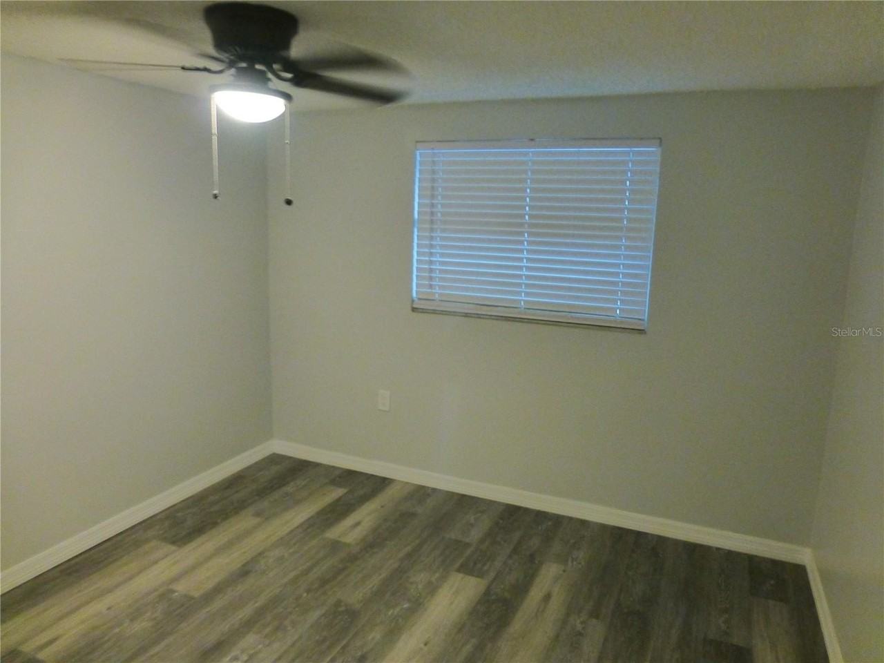 5420 Reef Dr - Photo 4 of 15